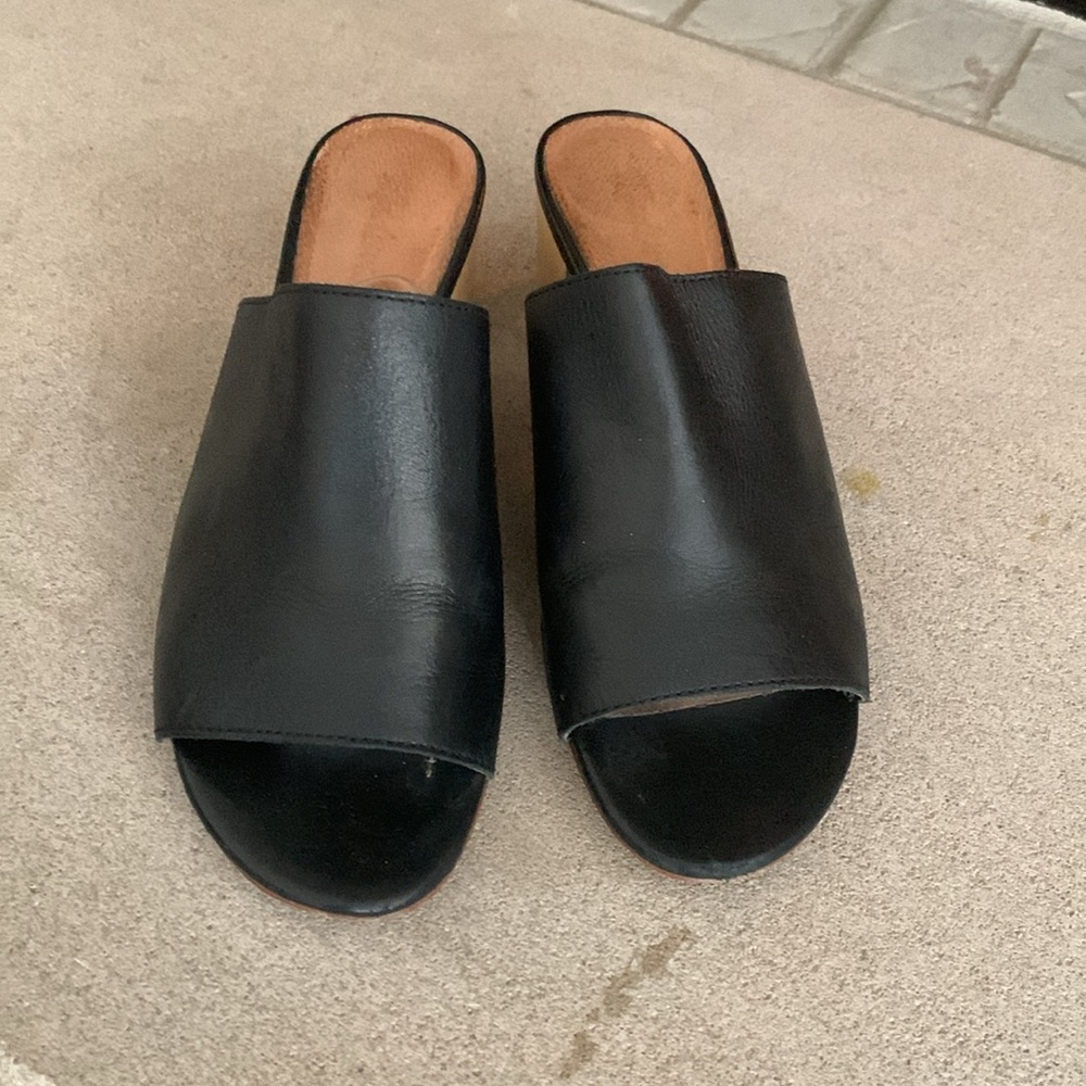 Madewell Sandals. Size 7. Black. Good condition